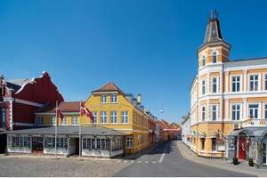 Hotel �r� ***