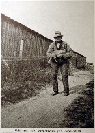 pict132.jpg [139x193]